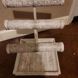 Necklace/bracelets Jewelry  Keeper