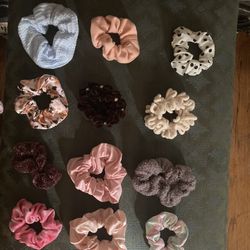 Set  Of New Scrunchies 