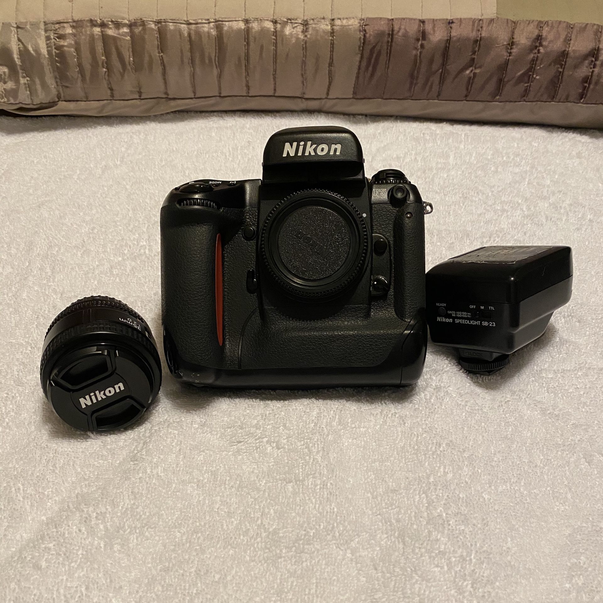 Nikon F5 SLR film camera with Lens and Flash!!!