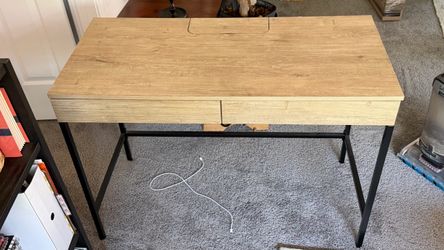 Free desk