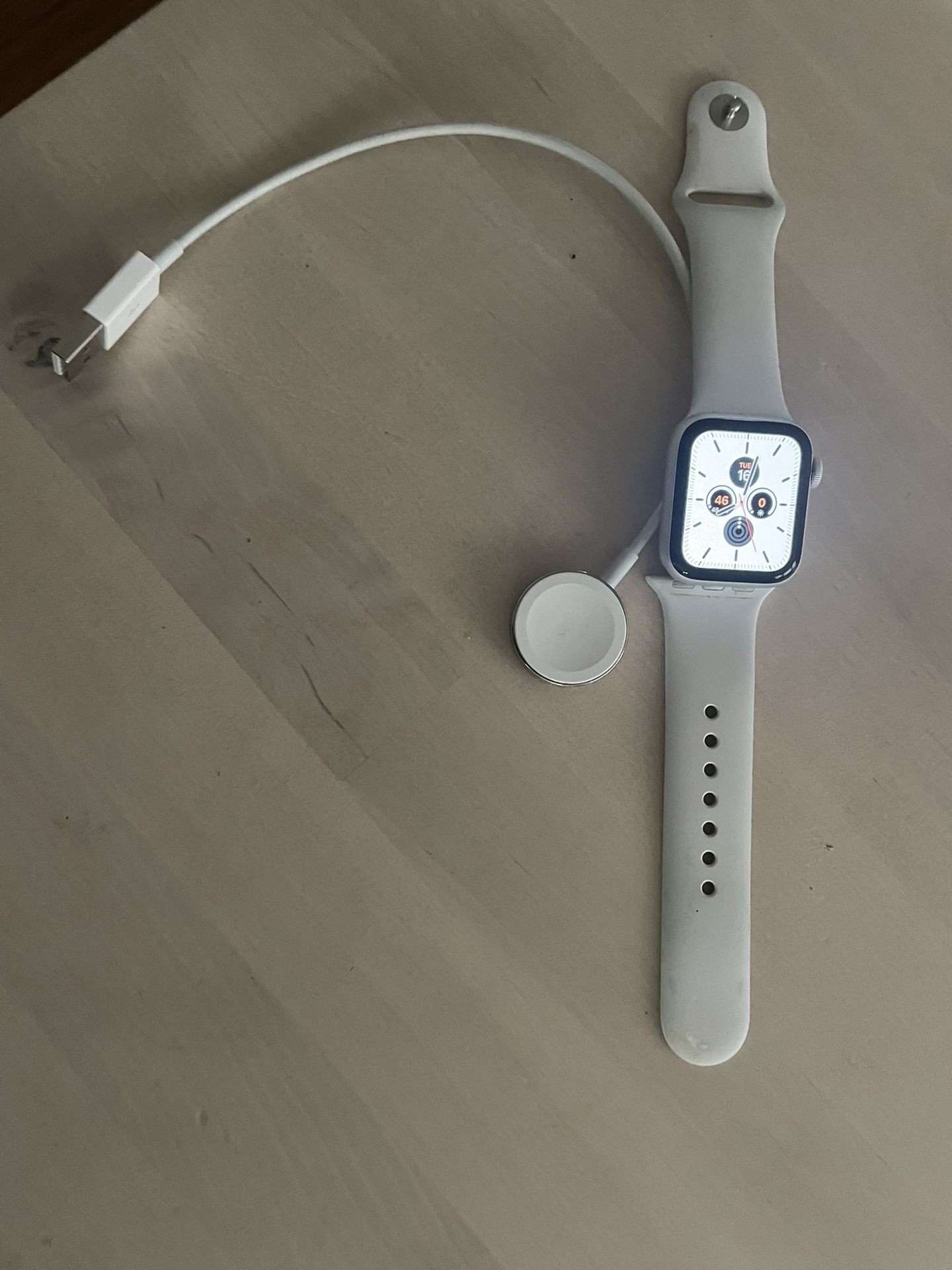 Apple Watch Series 6  Plus Charger 