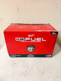 Shop Milwaukee M18 FUEL 18V Lithium-Ion Brushless Cordless 6-1/2 in. Circular Saw (Tool-Only)