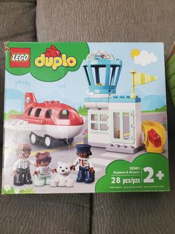Duplo Airplane And Airport