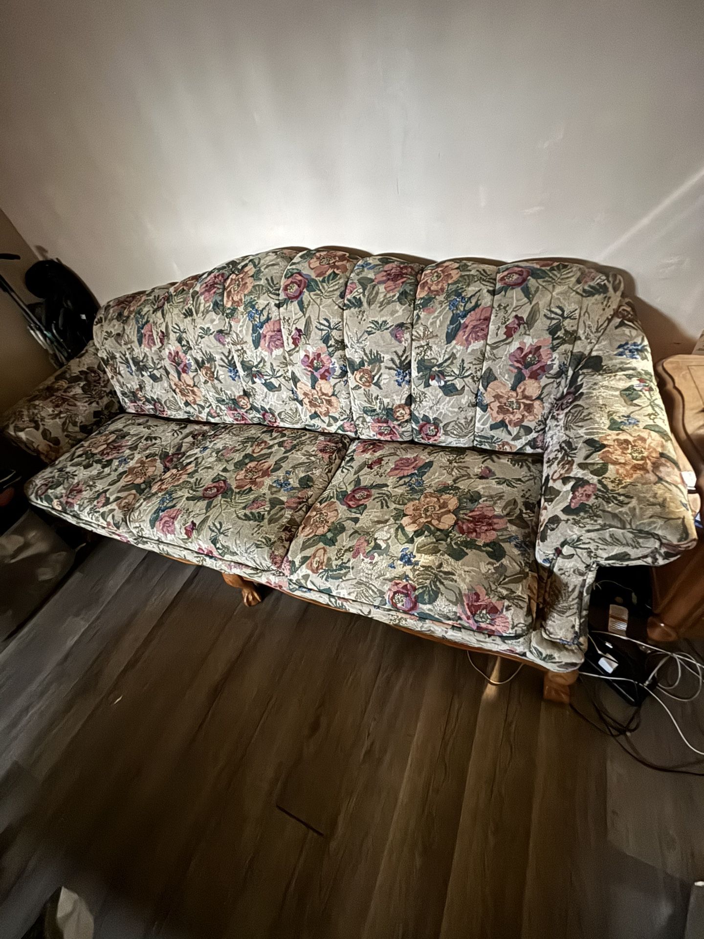 Good Condition Vintage Couch