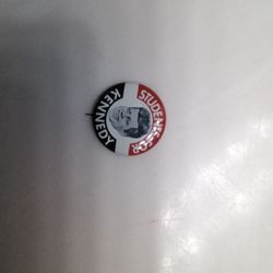 Vintage 1960s Kennedy Campaign Pin