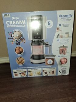 Ice cream maker