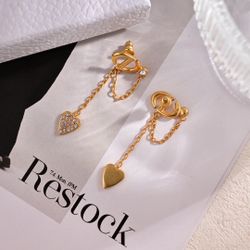 A classic women's earrings