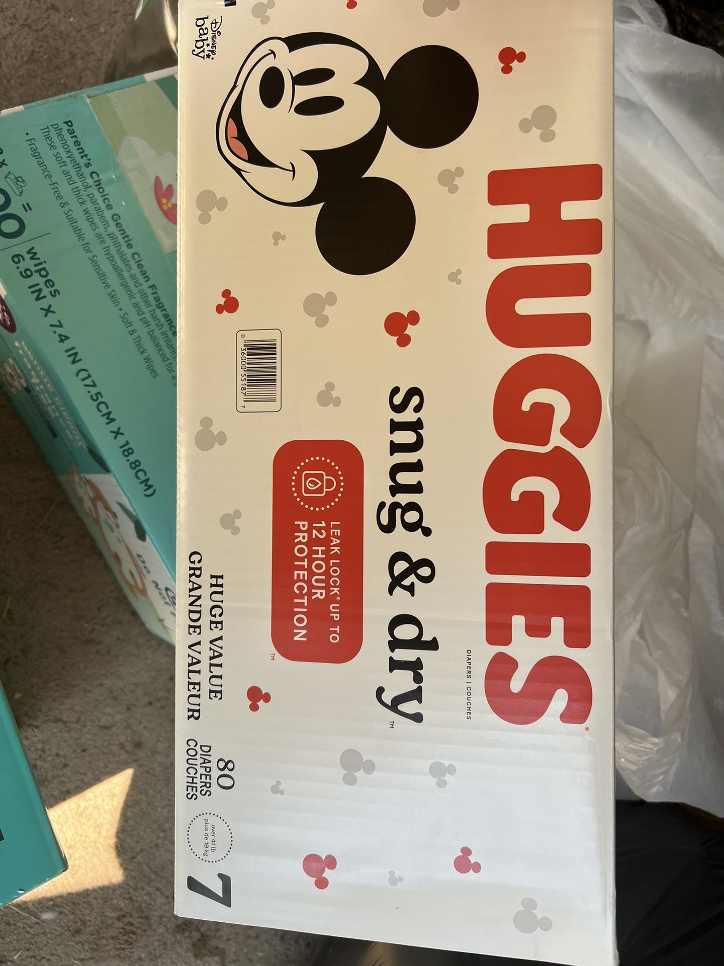 Diapers- Huggies snug and Dry Size 7