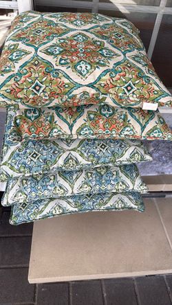 6 solarium outdoor cushions pillows 20”x20” very good condition