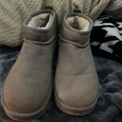 BEARPAW boots