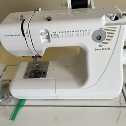 Janome Gold Plus 660 Sewing Machine