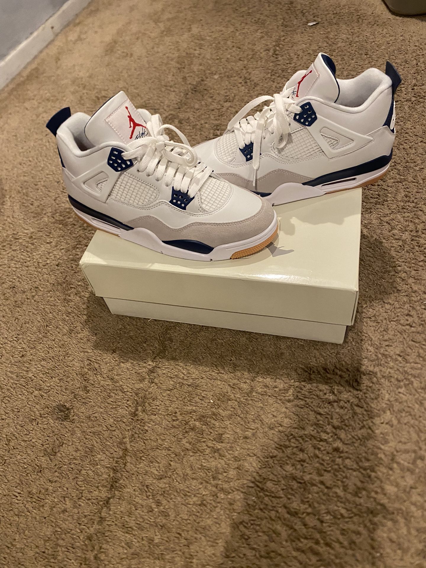 Jordan 4 navy Brand new 10.5