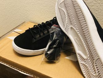 Nike Blazer Low CS TC / Black White AA1057-001 New Men's Shoes Size 12 for Sale in Lancaster, TX - OfferUp