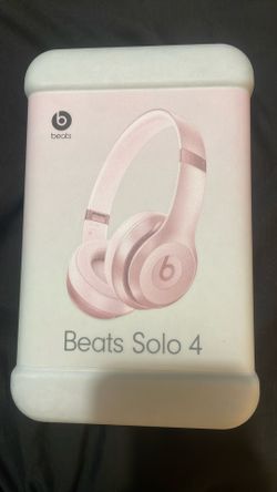 Beats Solo 4 , Metallic Pink.