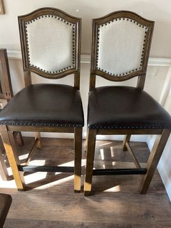 Gallery Furniture Bar Height Chairs (pair)