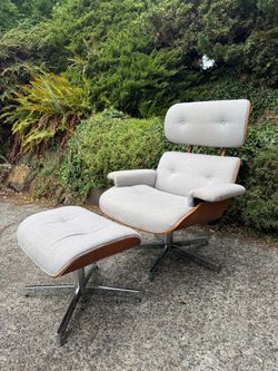Vintage Eames chair/ Selig chair with ottoman