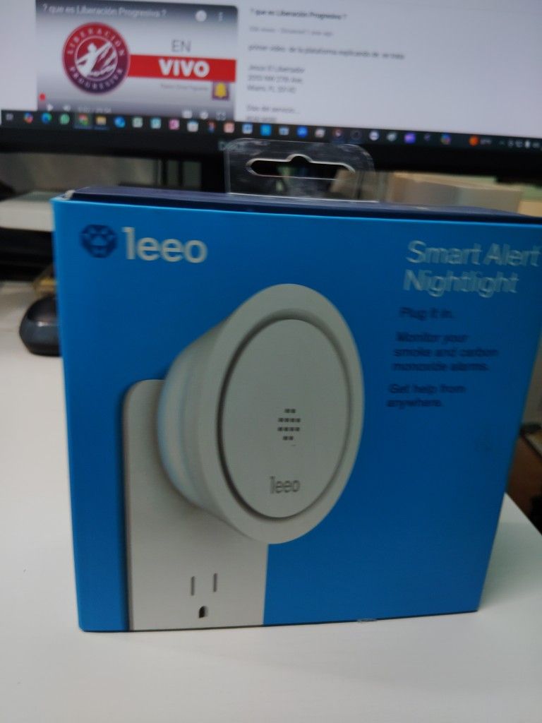 Leeo Smart Alert Night Light
