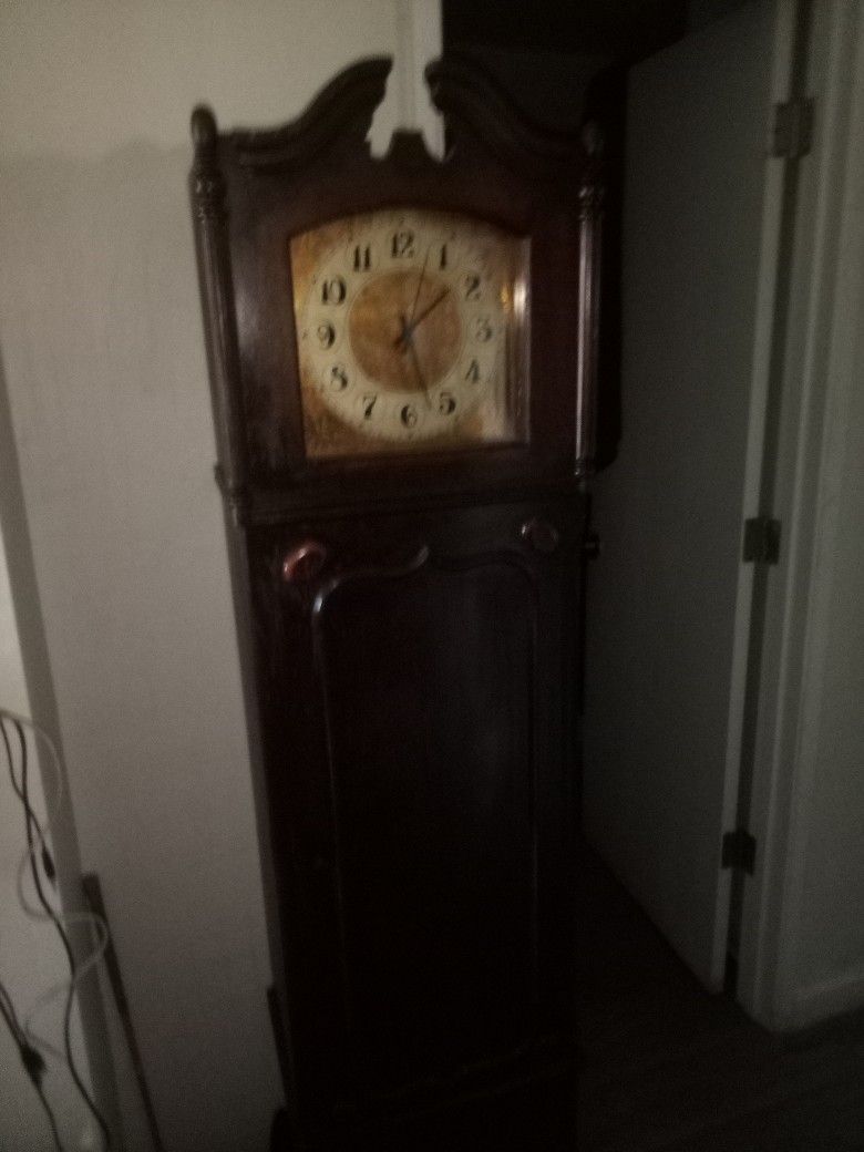 Tell Mahogany Grandfather Clock With Cabinet