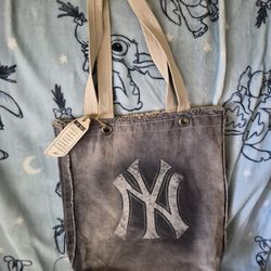 New York Yankees Tote Bag