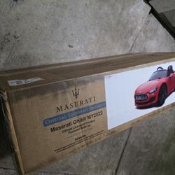 12V Ride On Car with Parental Remote Control, Rechargeable Battery Powered Electric Car with 2 Motors, Led Lights, MP3, Horn