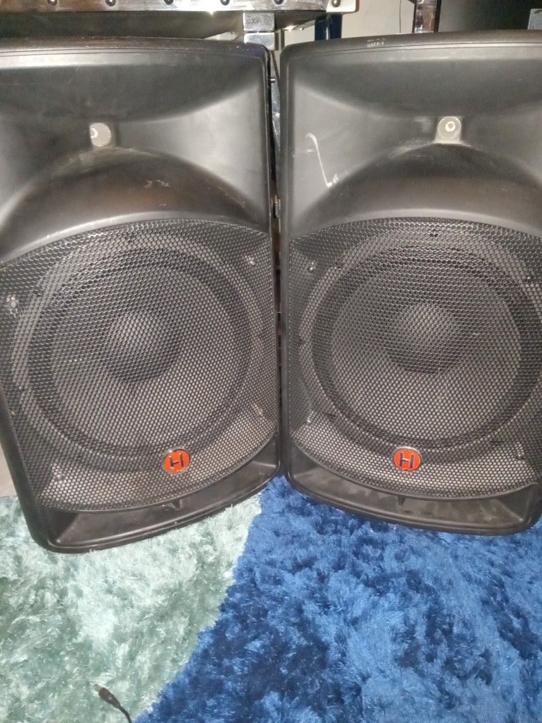 Harbinger Powerd Speakers