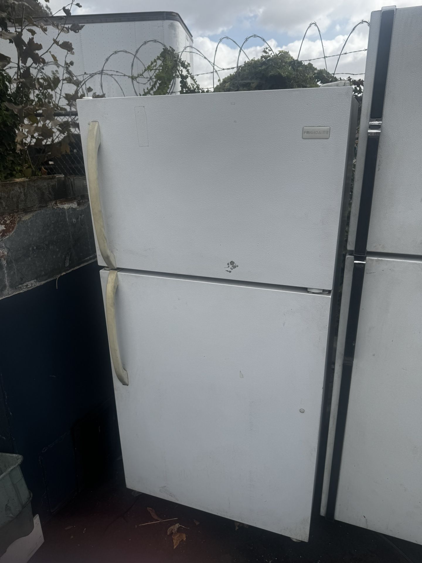 Refrigerator For Sale