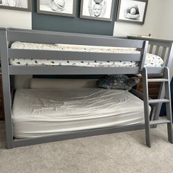Max & Lily Twin Floor Bunk Beds