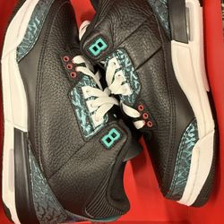 New Jordan’s Size 5.5 Youth