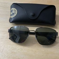 Men’s Polarized Ray-Ban Sunglasses 