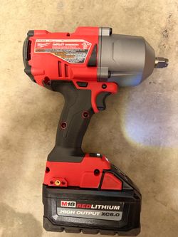 Milwaukee M18 1/2" Impact Wrench with XC6.0 Battery
