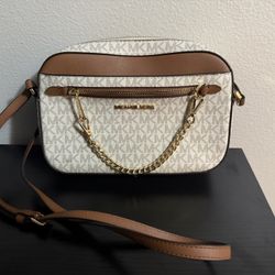 Michael Kors Crossbody Bag