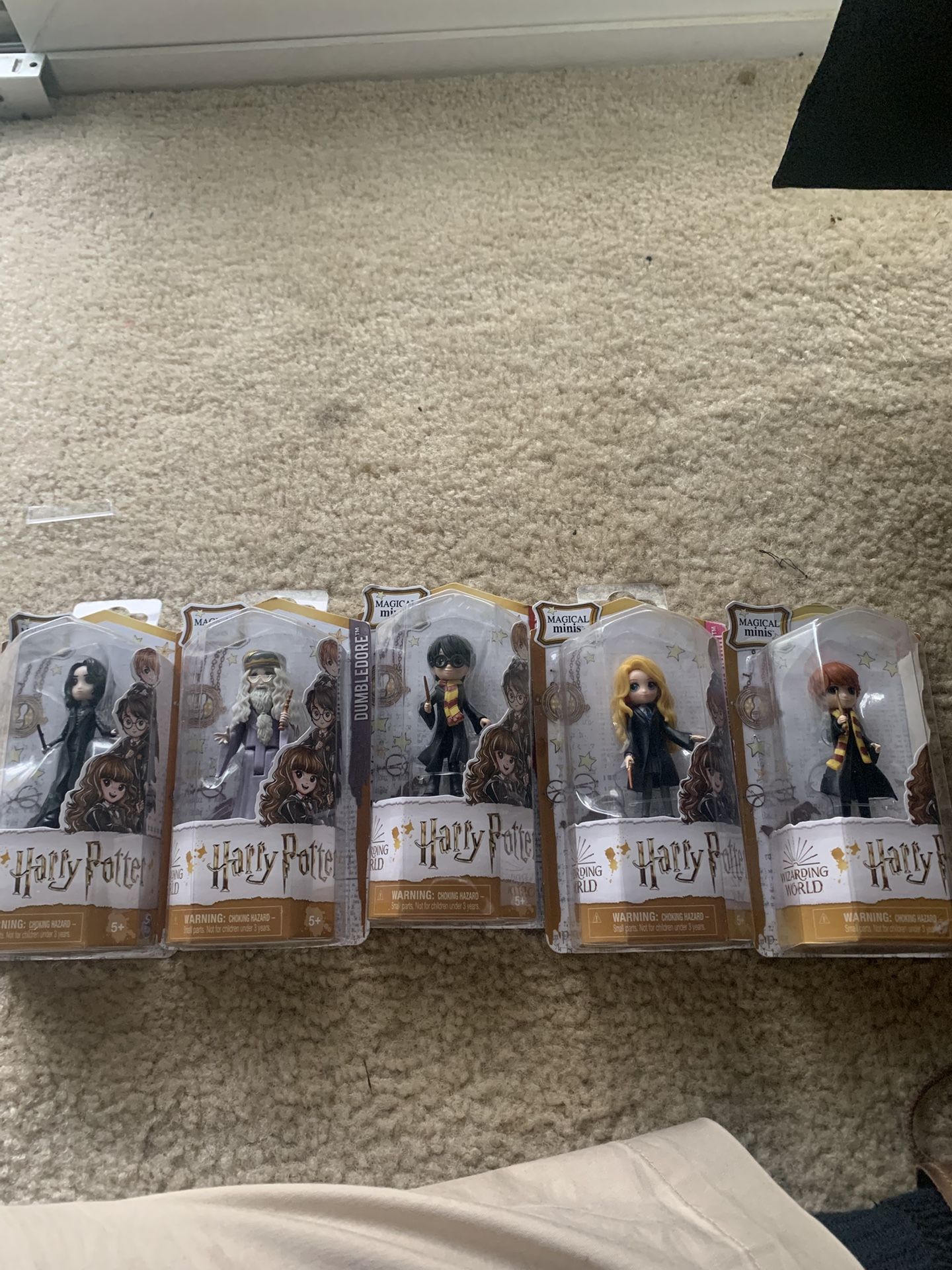 Magical Minis 5 Characters included!
