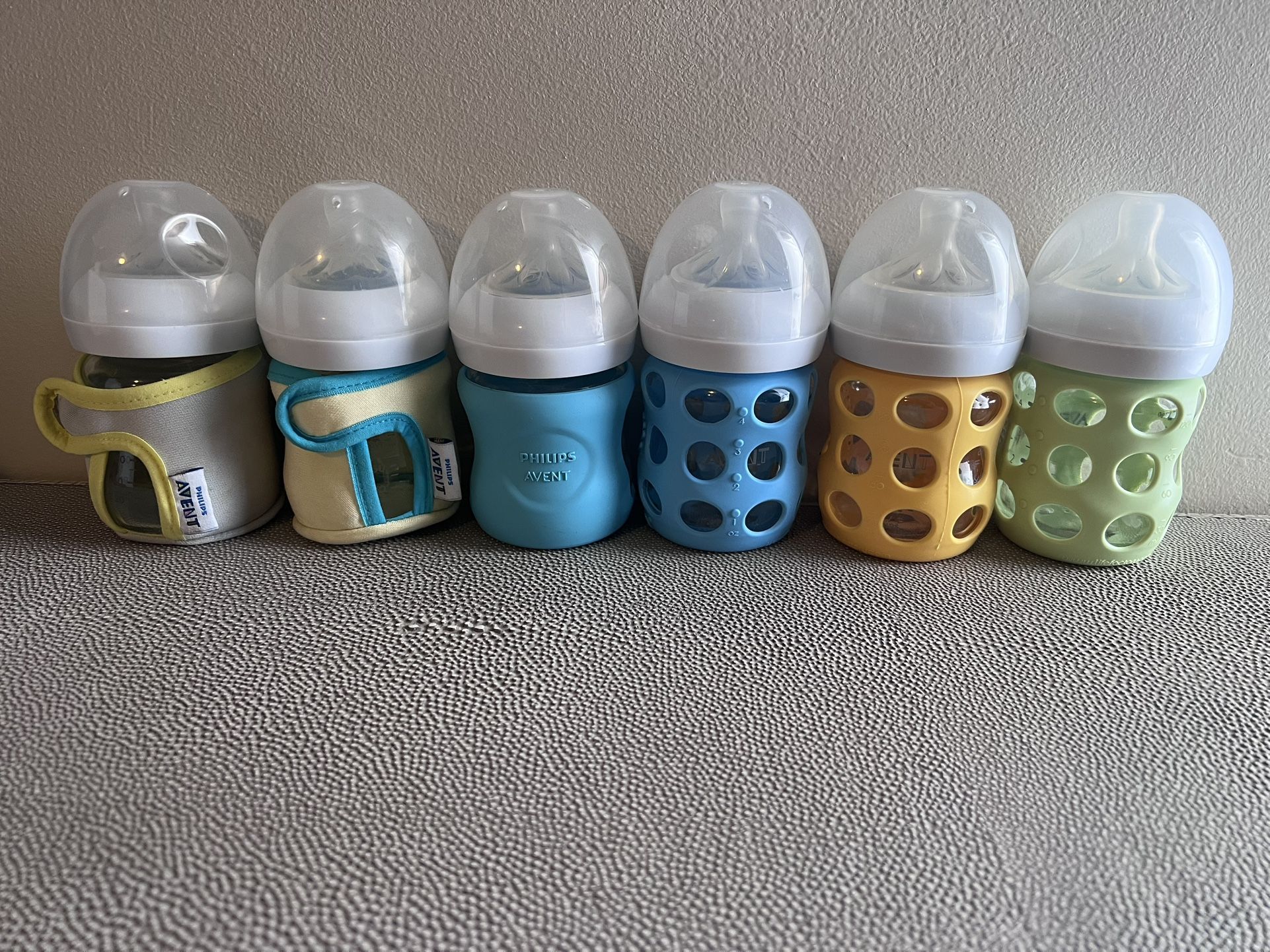 Six Small Glass Philips Avent Baby Bottles ๐ผ