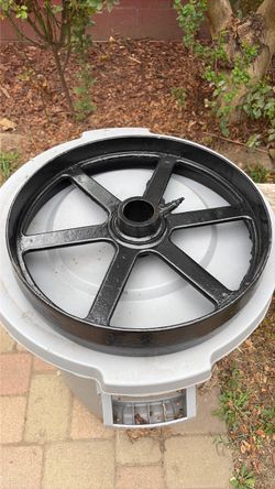 Vintage cast-iron wagon wheel, 17 inch diameter