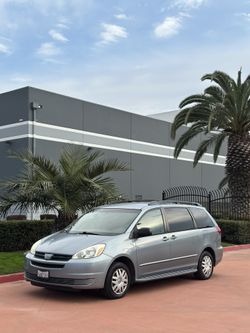2004 Toyota Sienna