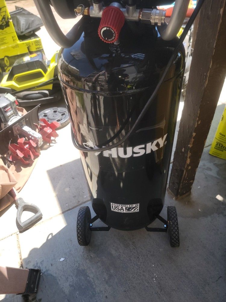 Compressor Husky 20 Gallons