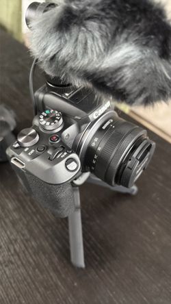 Canon EOS R10
