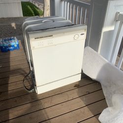 Whirlpool  Dishwasher White