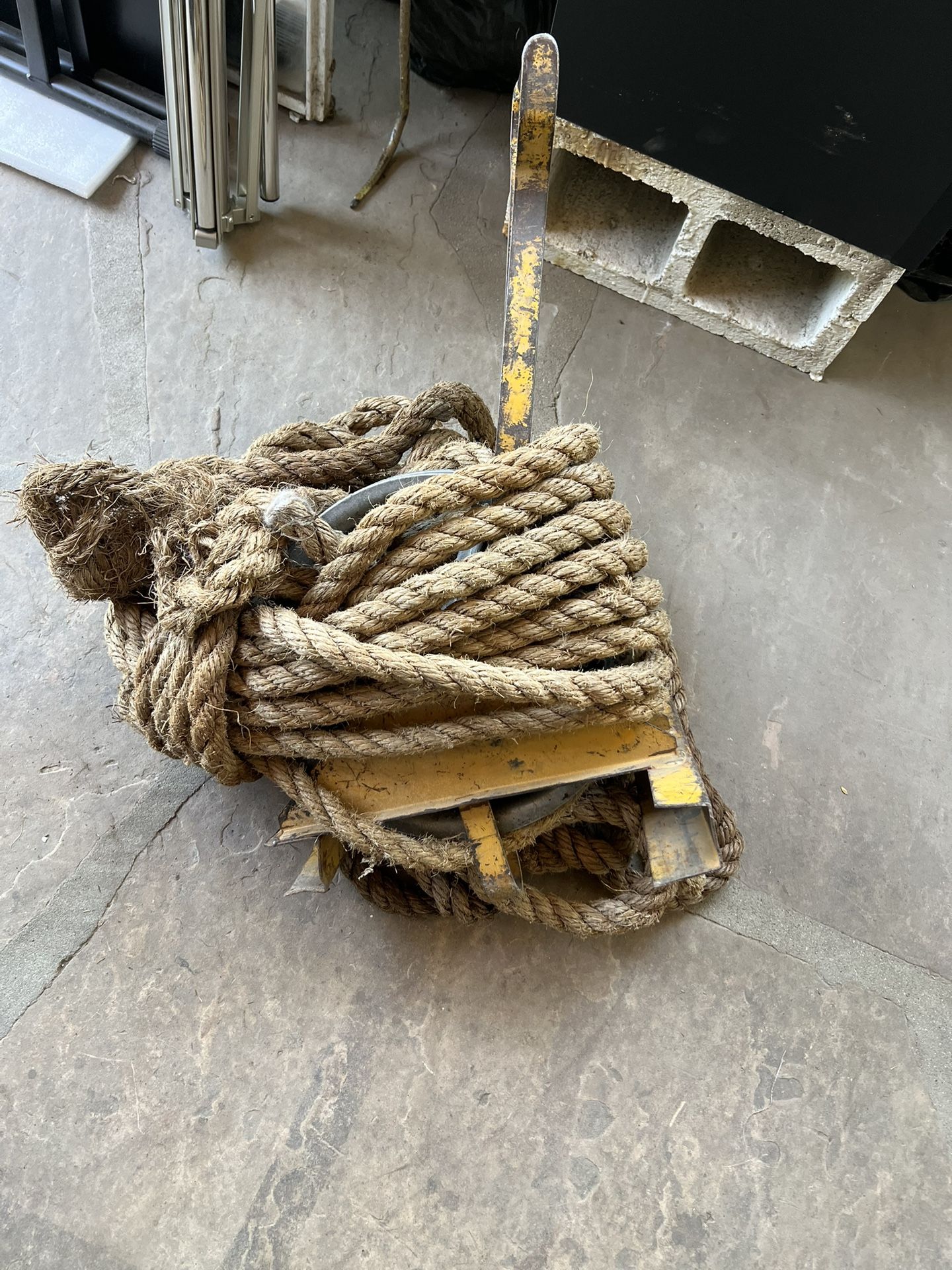 #2 Roofmaster Roofing Ladder Long Handle Hoisting Wheel With Rope