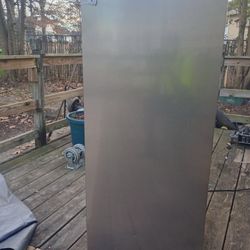 Vissani 7.1  Cu.Ft   (Small Refrigerator)