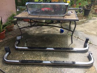 Grille and 2 step bars