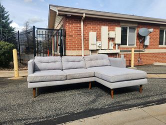 West Elm Peggy 2-Pc Mid-Century Chaise Sectional *Delivery Available*