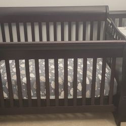 Convertible Crib With Changing Table And Mattress