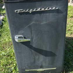 Mini Fridge 