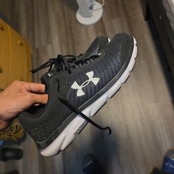 Under amor running shoes