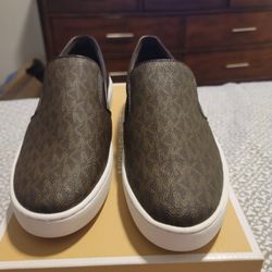 Casual Brand Name Shoes