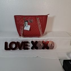 NIB - RED BADGLEY MISCHKA BAG WITH PADDED SHOULDER CHAIN 