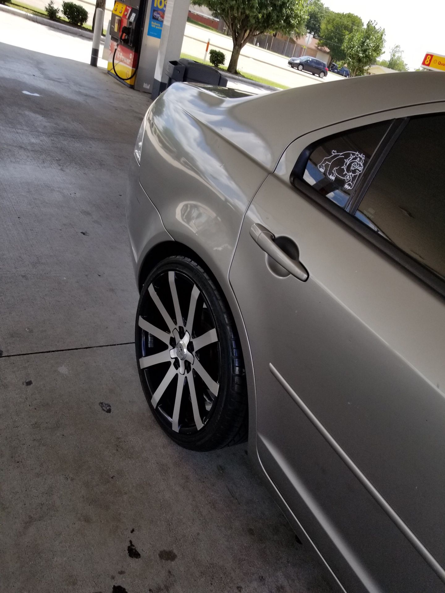 20” are used but I got more biggest rims now brand new tires