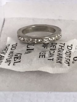 Beautiful ladies Ring size 6.5