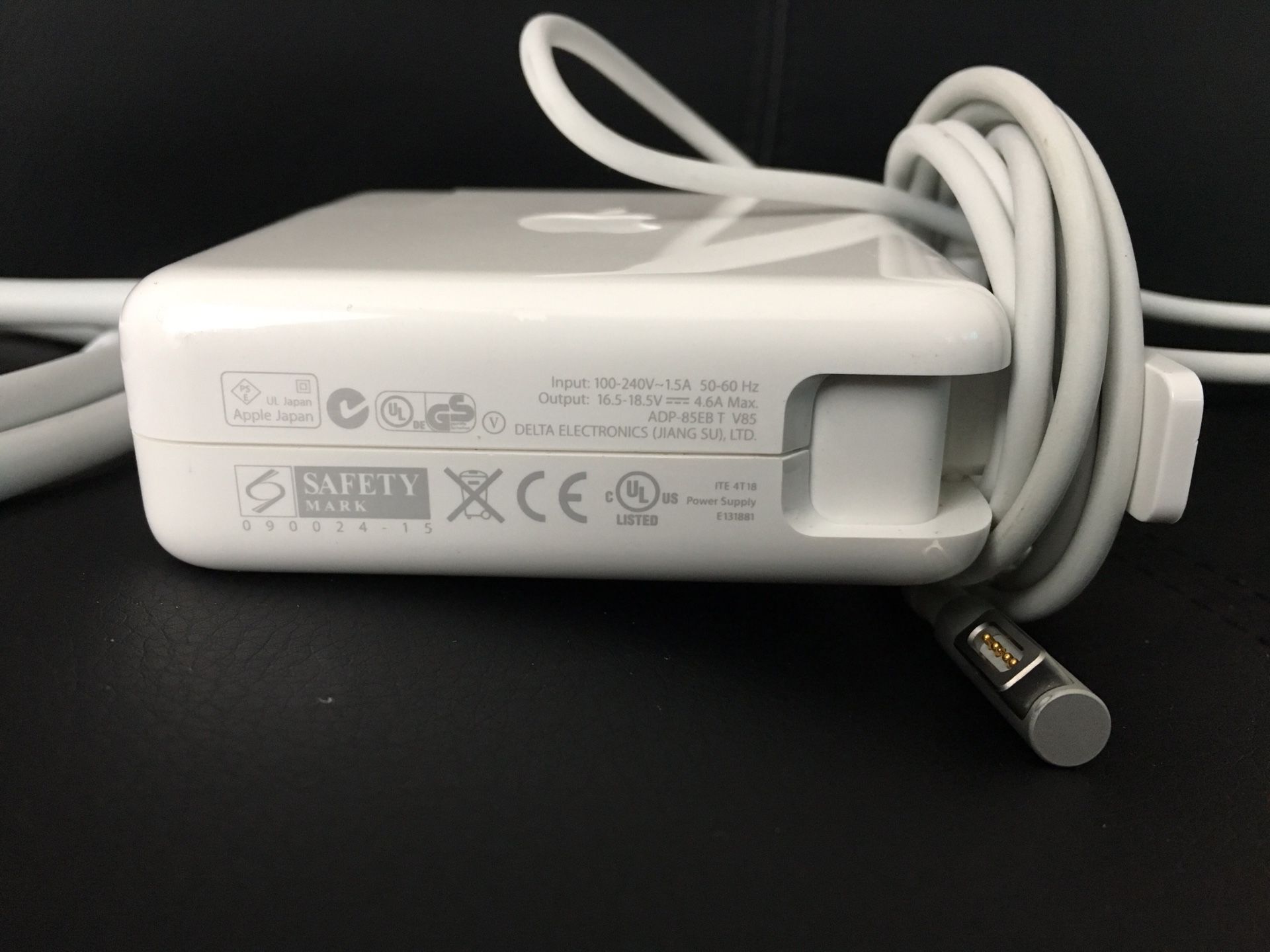 Genuine Apple 85W MagSafe Power Adapter for MacBook Pro